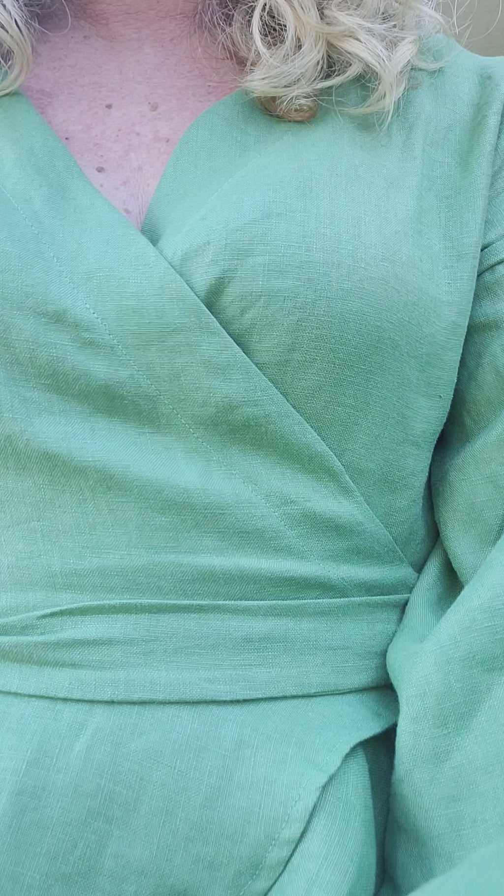 "Tokatea" Pure Linen Wrap Top – Kashmir Green Size 14