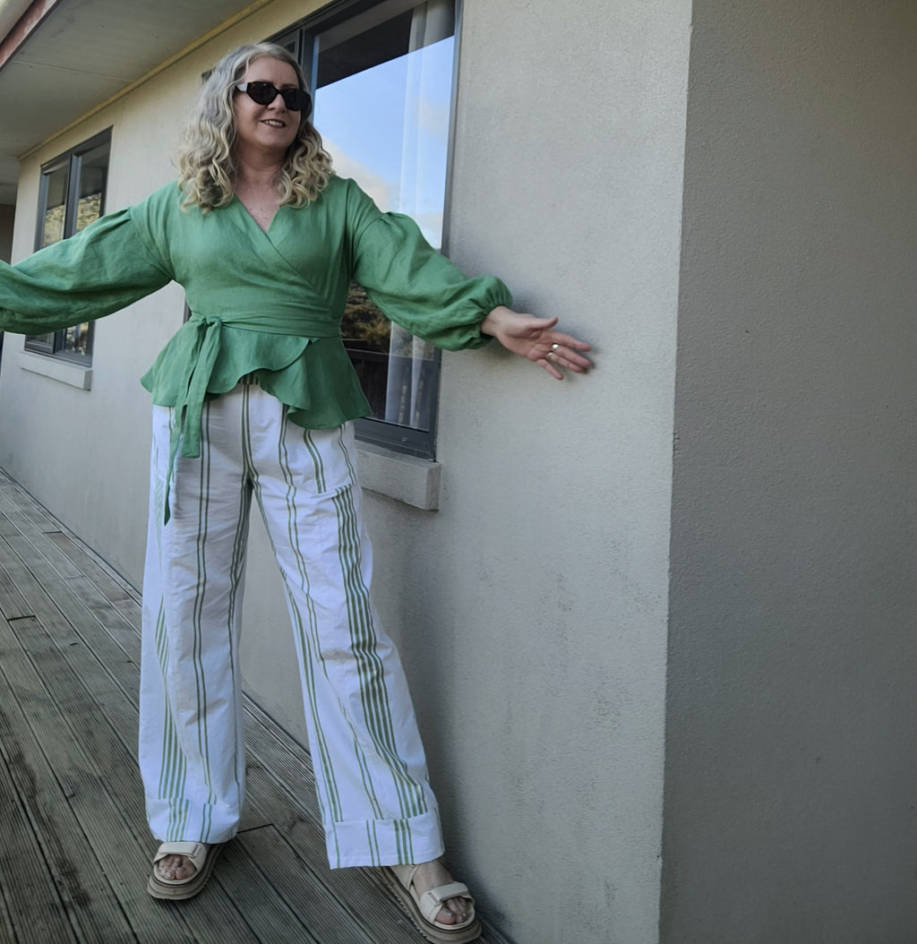 "Tokatea" Pure Linen Wrap Top – Kashmir Green Size 14